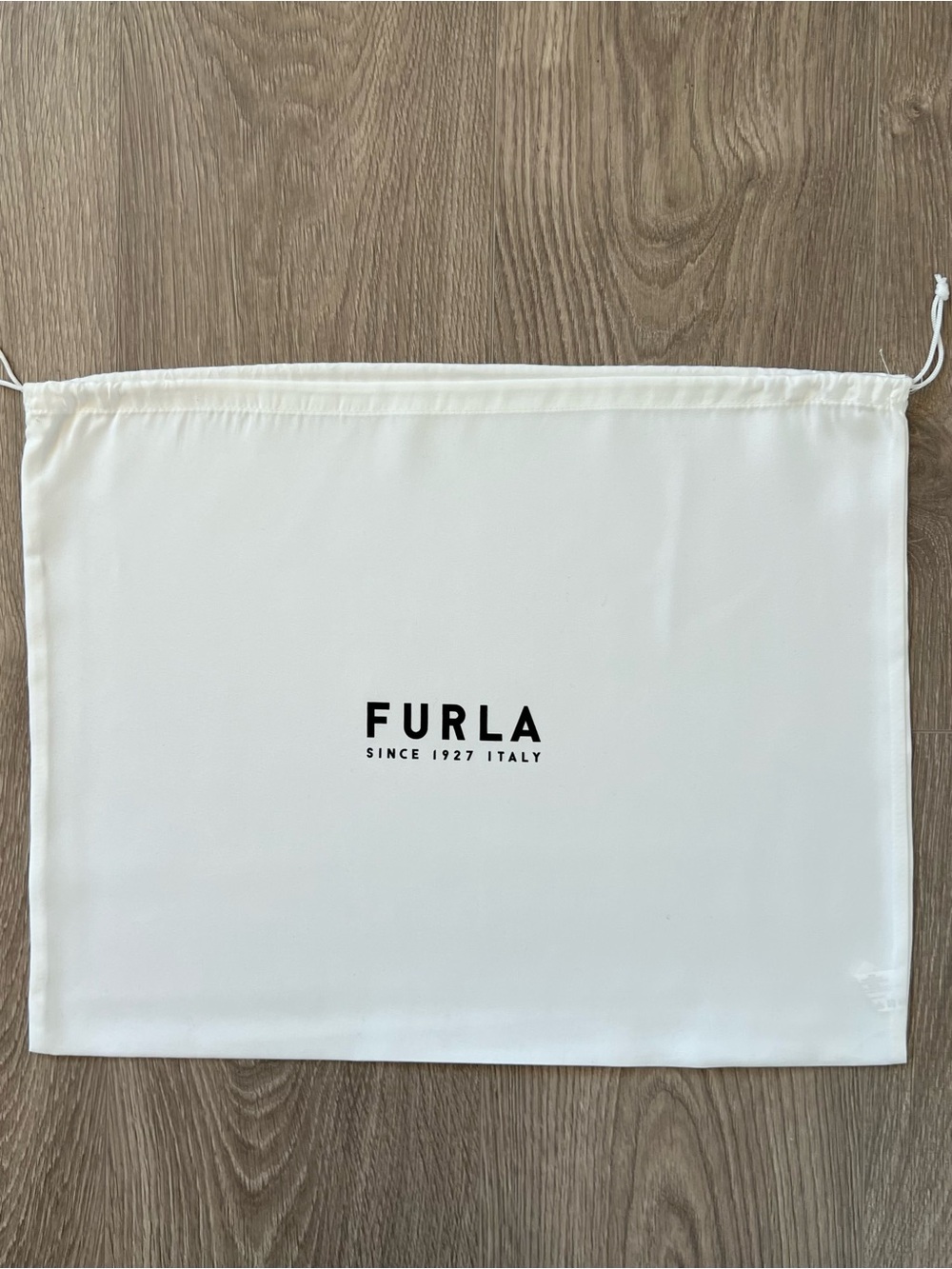 Furla dust bag (C729)